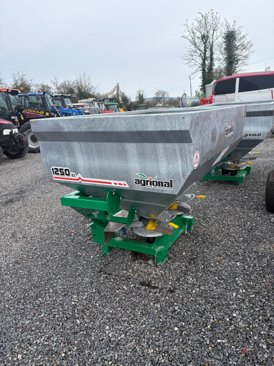 Agrional fertiliser spreader - Image 4