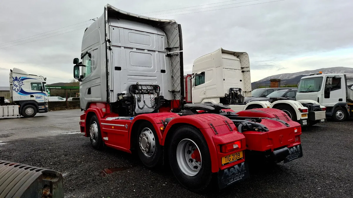 2015 Scania R520 Top Line 6x2 Artic - Image 4