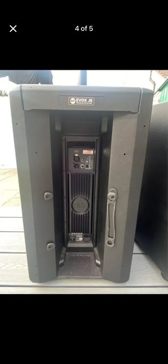 RCF Evox J8 speaker set - Image 3