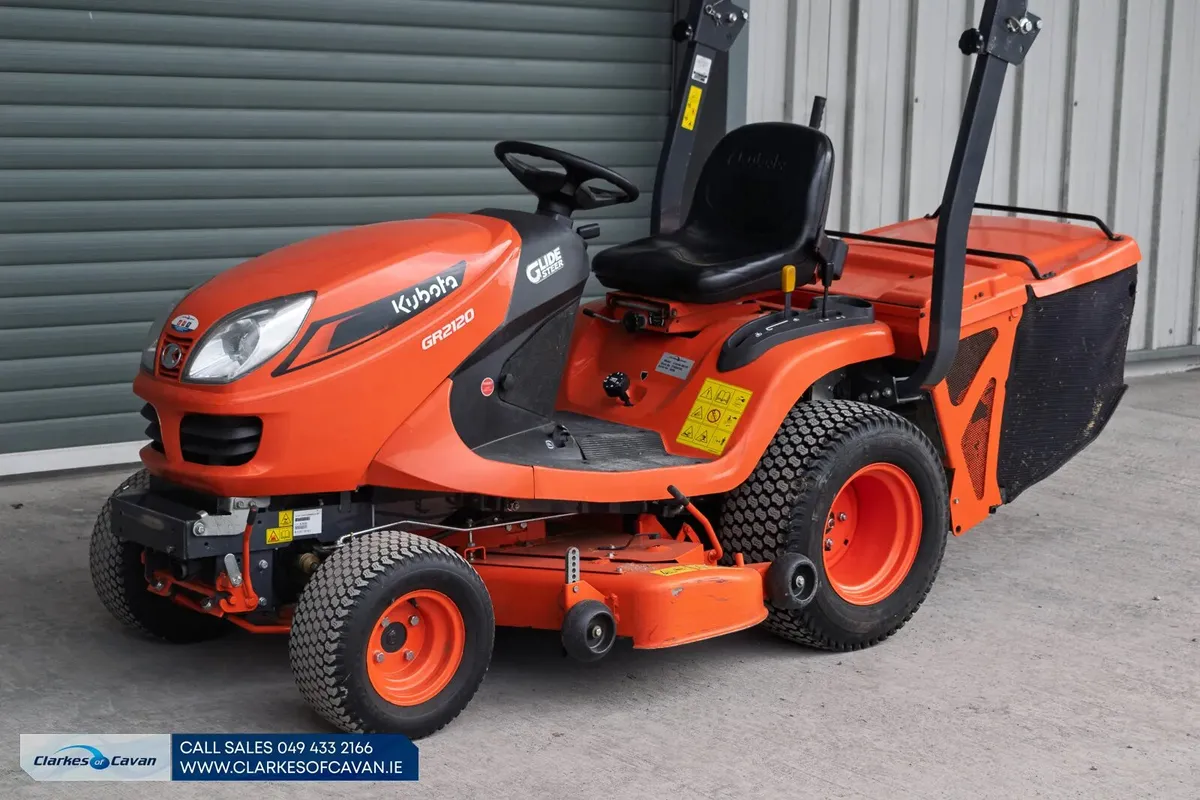 Used 2022 Kubota GE2120-II Lawnmower - Image 2