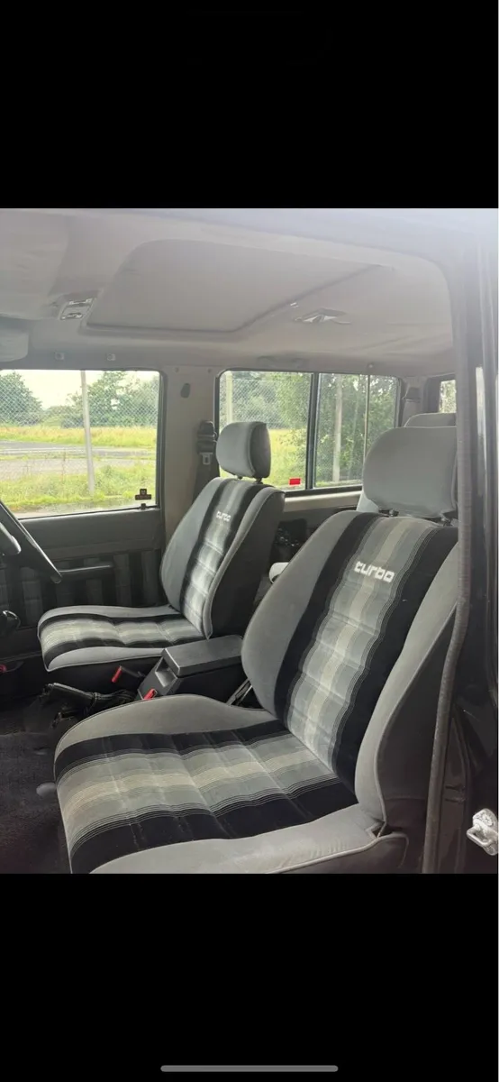 Land Cruiser 70 series II VX - Image 4