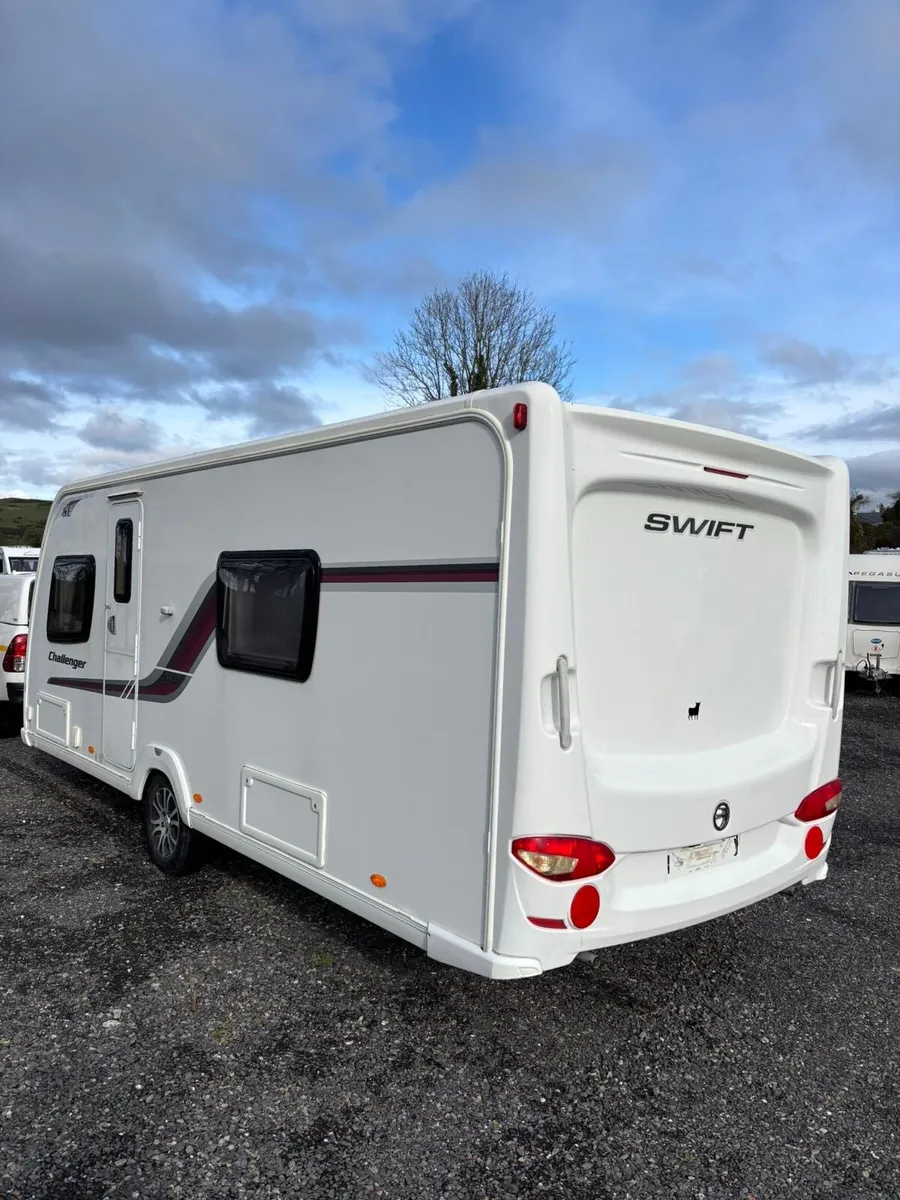 Swift Challenger 570 4 Berth Fixed Bed Caravan - Image 3