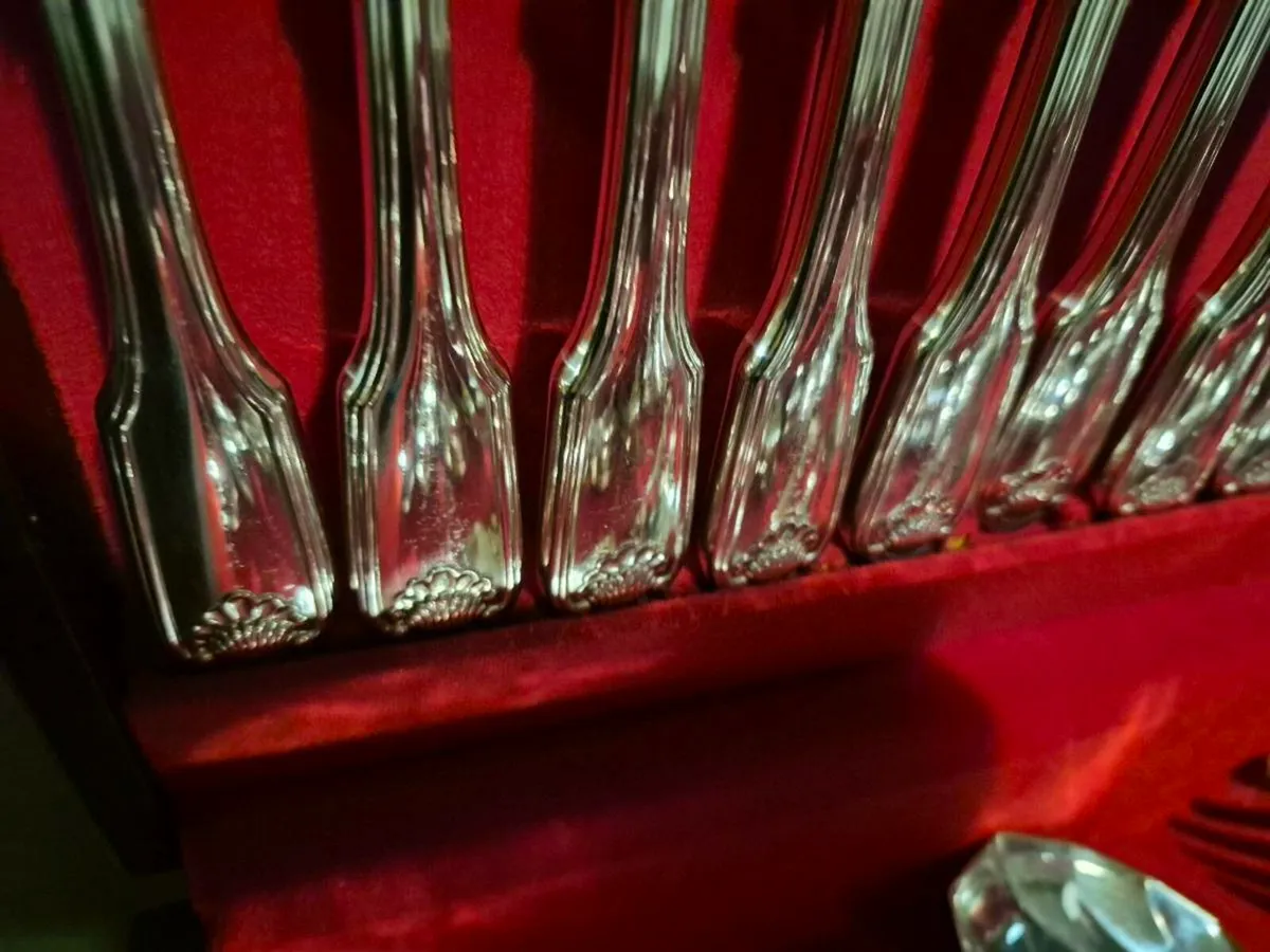 Outstanding quality canteen cutlery complete - Image 2