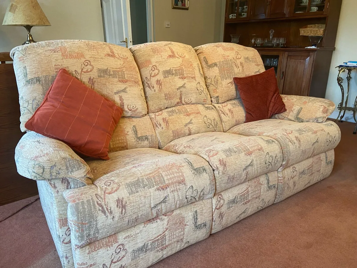 Couch and 2 armchairs - Image 1