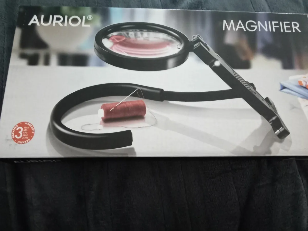 Hobbyist Magnifier. - Image 1