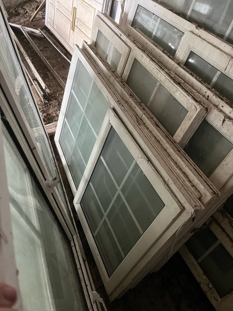 Selection of windows - Image 1