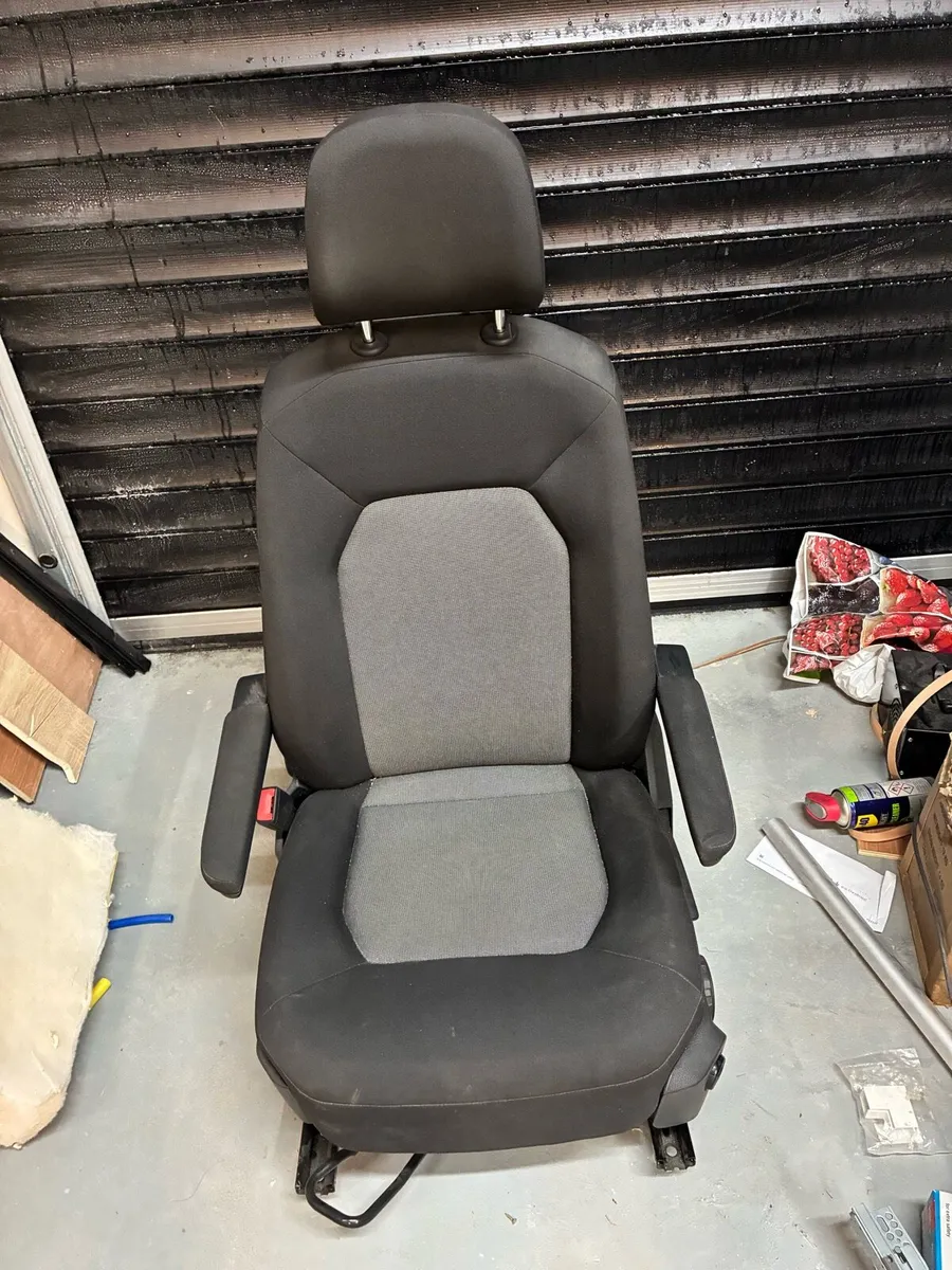 Crafter passenger captains seat - Image 2