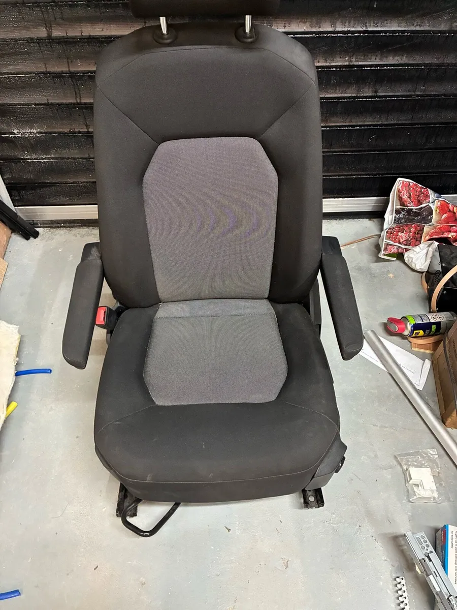 Crafter passenger captains seat - Image 3