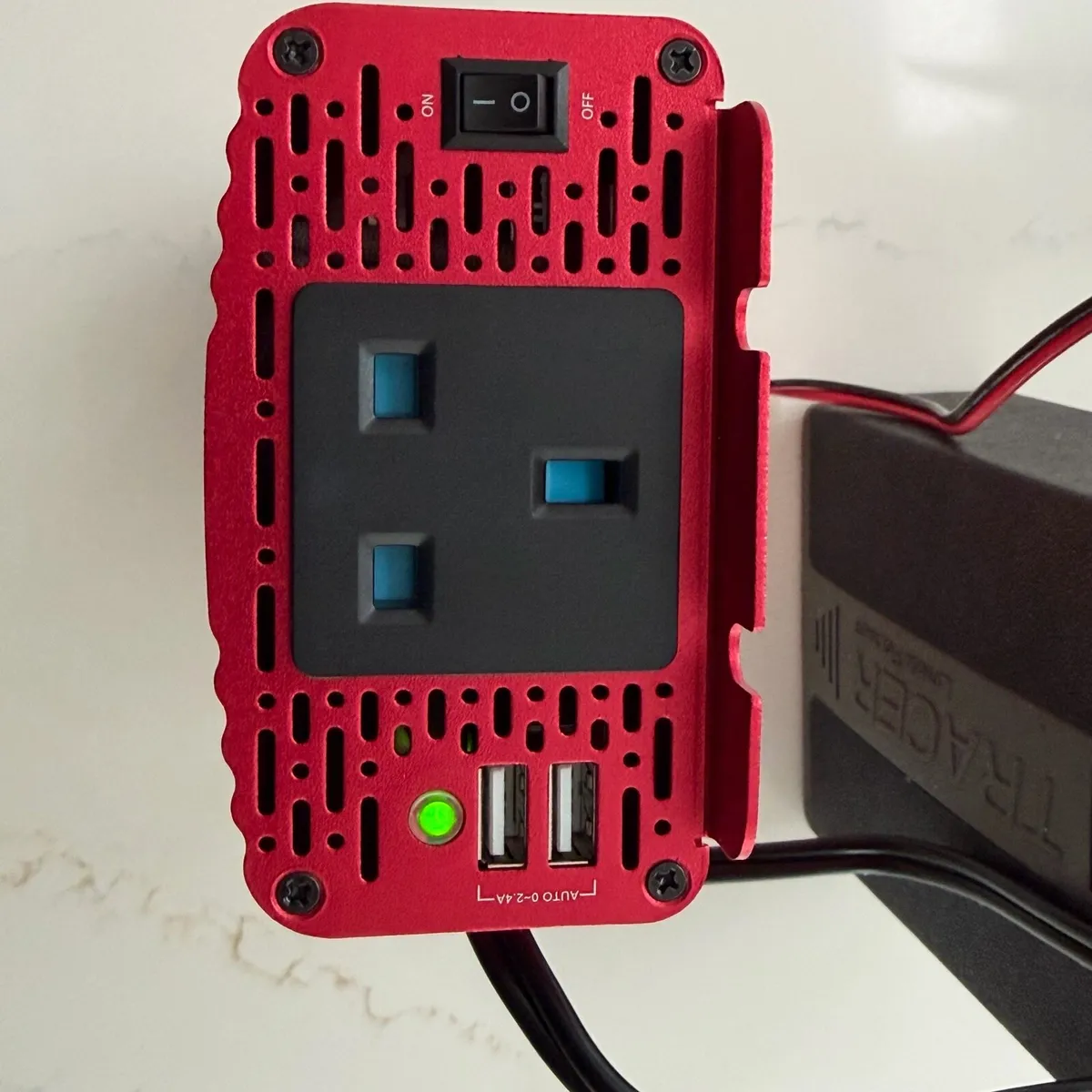 Tracer lithium battery and 500 W inverter - Image 4