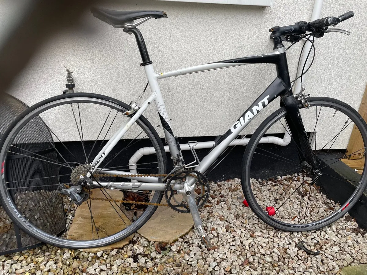 Giant racing bike - Image 3