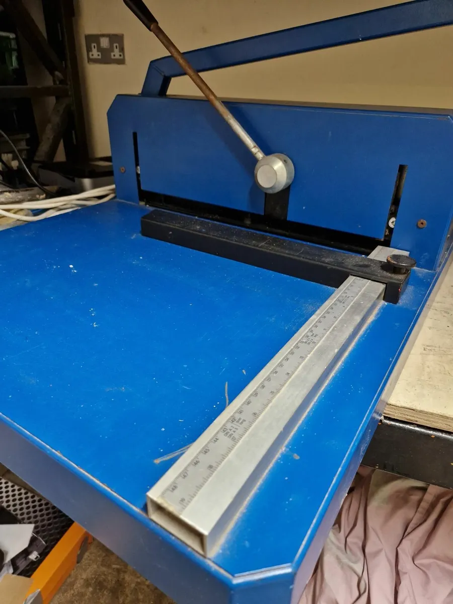 Guillotine - Image 4