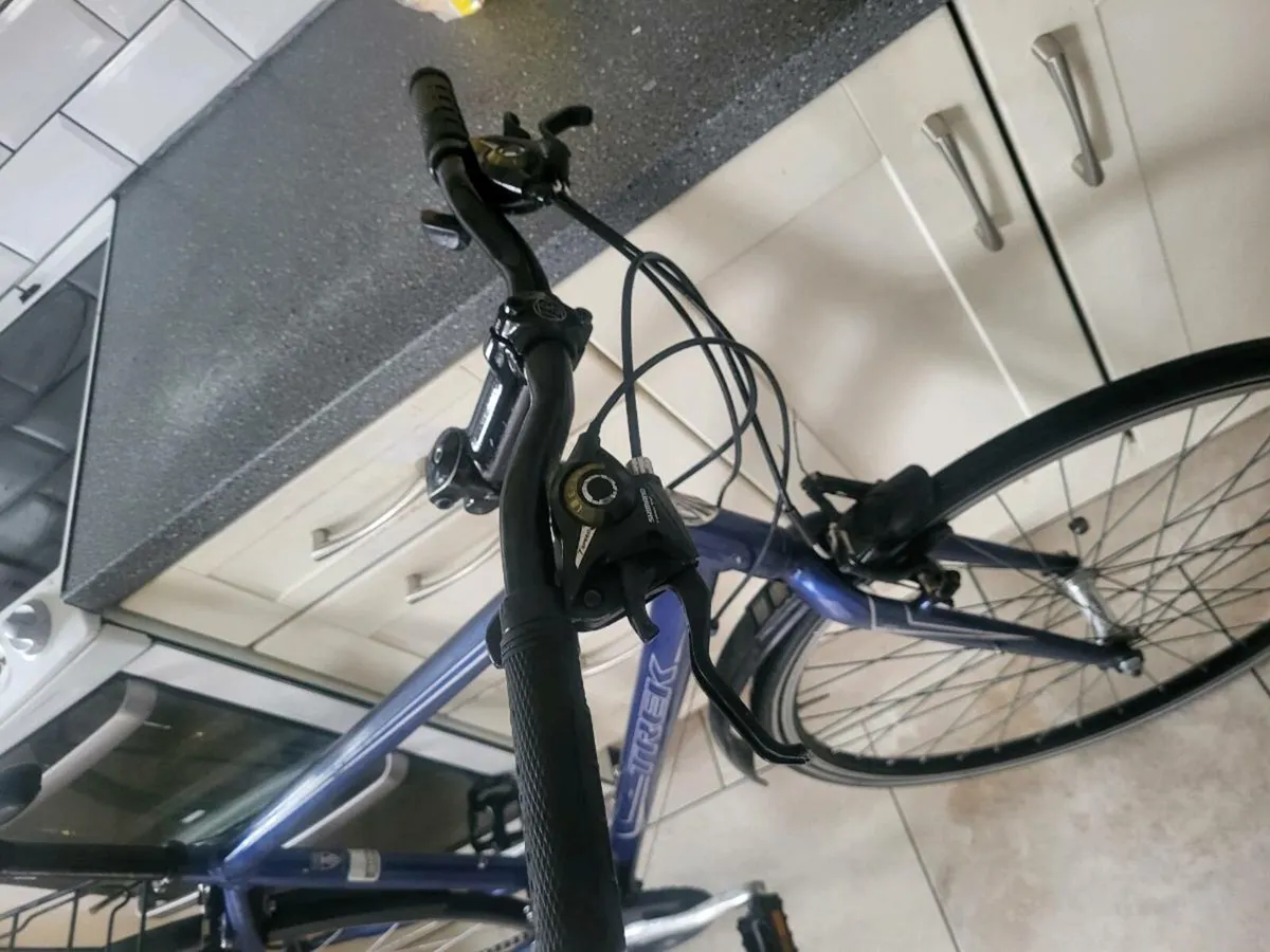 Mens trek bike - Image 2
