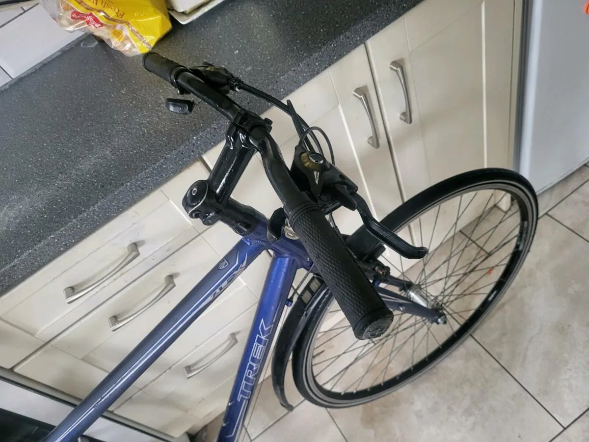 Mens trek bike - Image 3