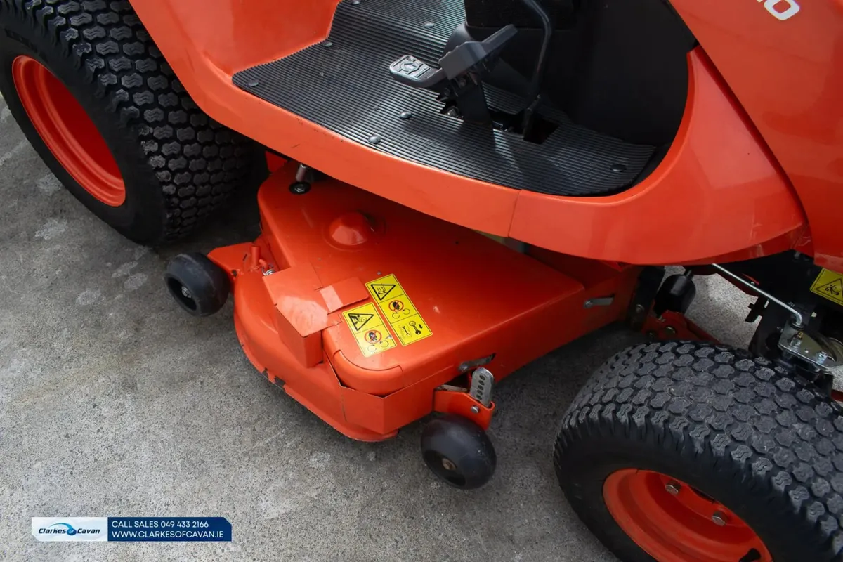 2023 Kubota GR2120 - Image 3