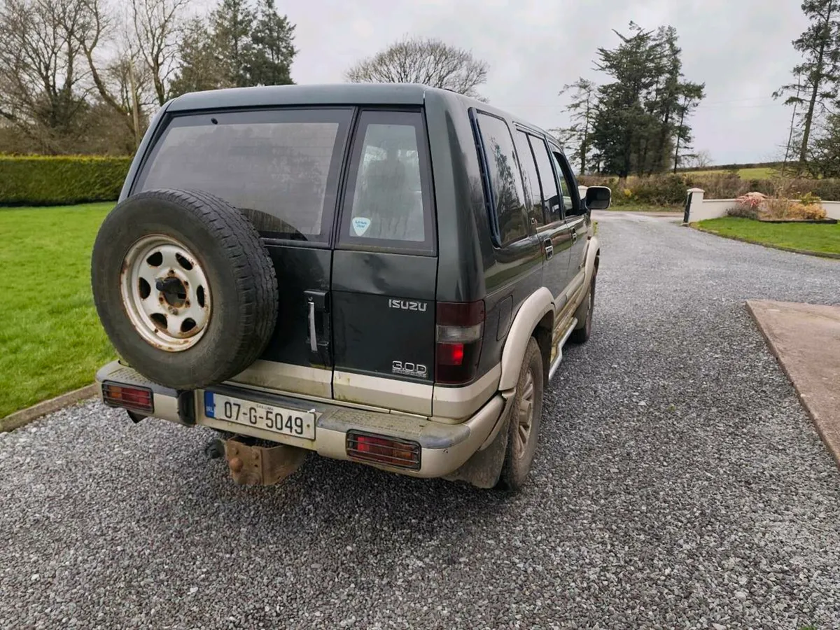 Isuzu trooper - Image 4