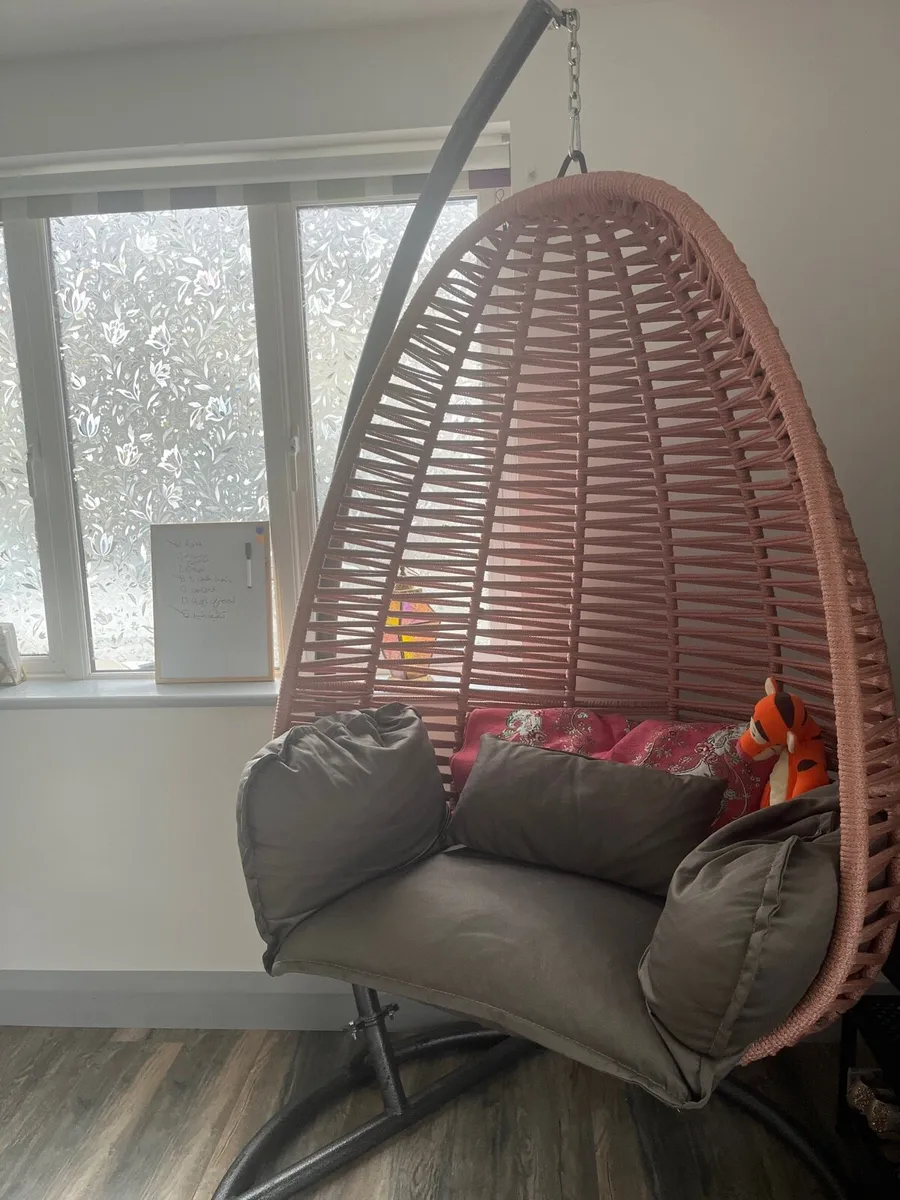 Egg chair - Image 1