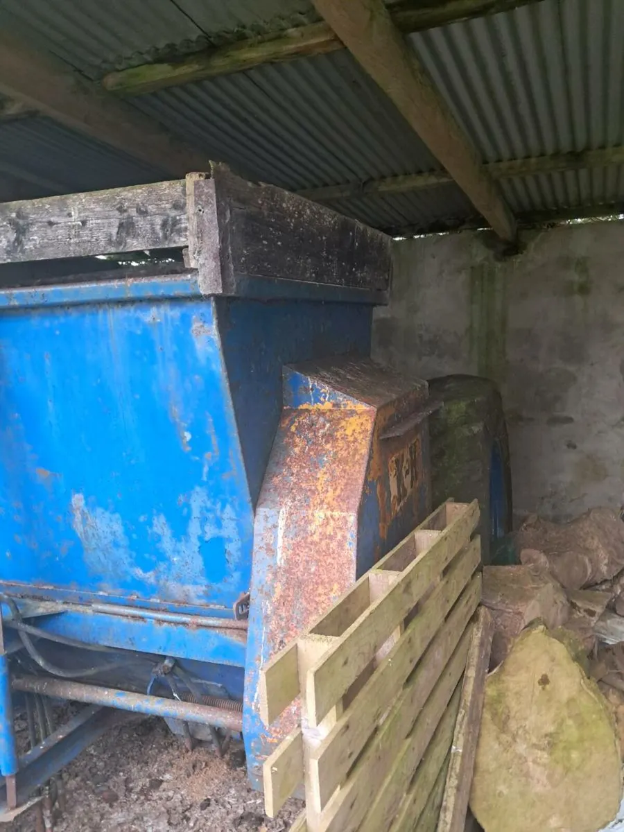 TURF HOPPER - Image 2