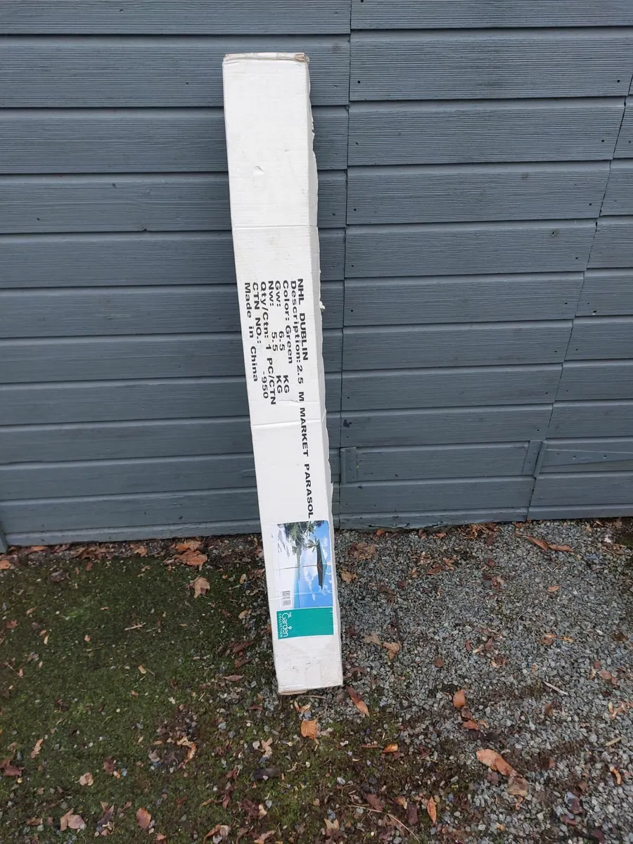 New 2.5mtr parasol - Image 1