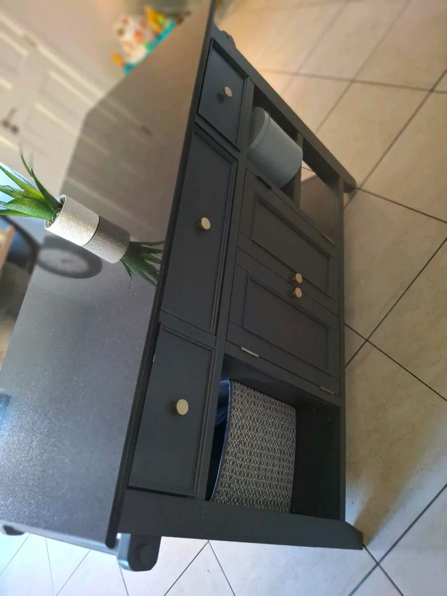 Kitchen island - Image 2