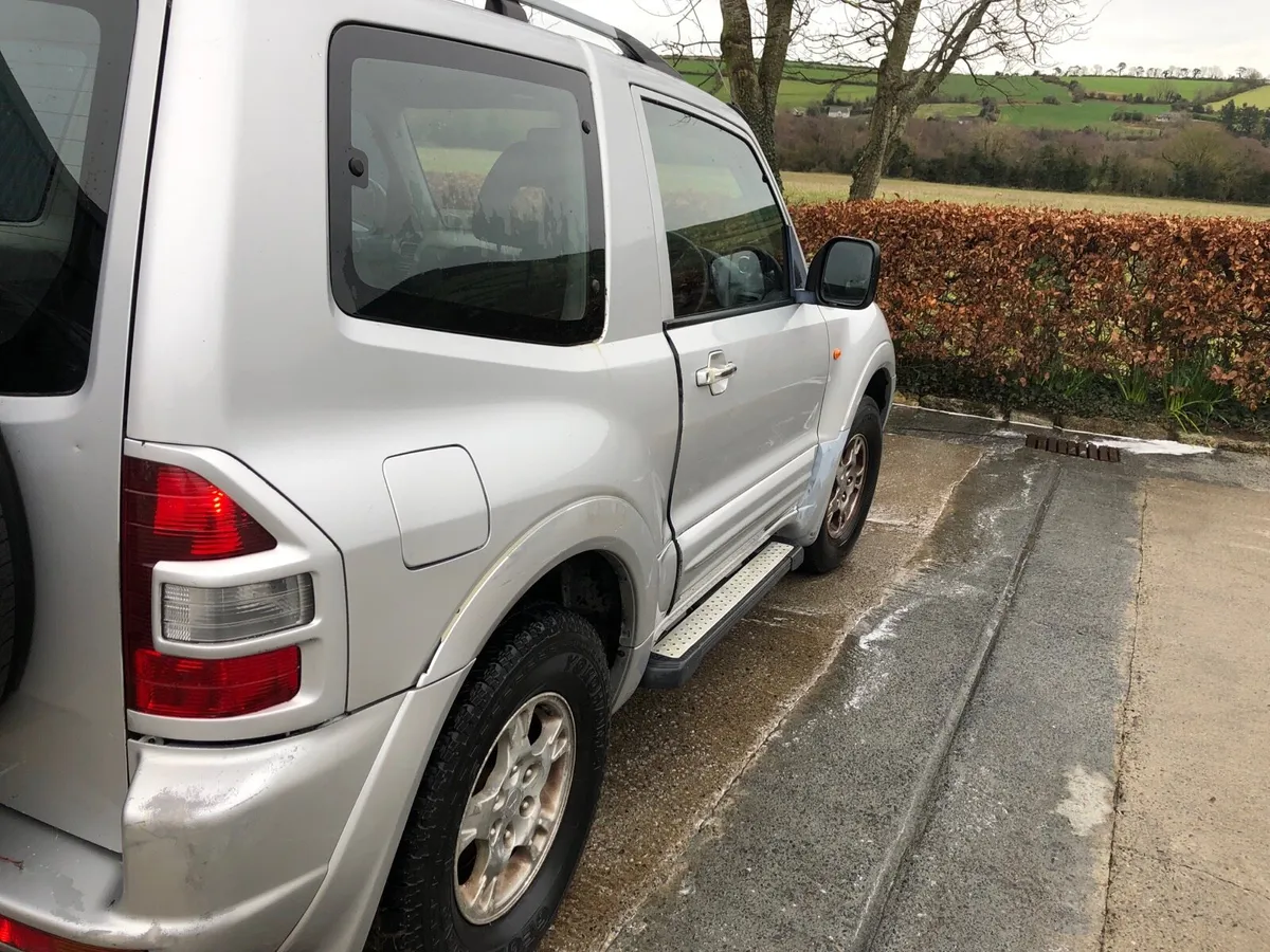 Mitsubishi Pajero - Image 3