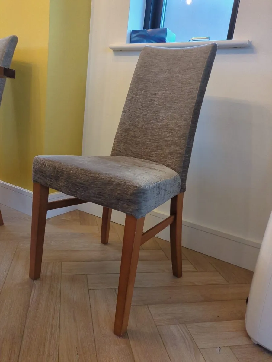 Dinning table and Chairs - Image 3