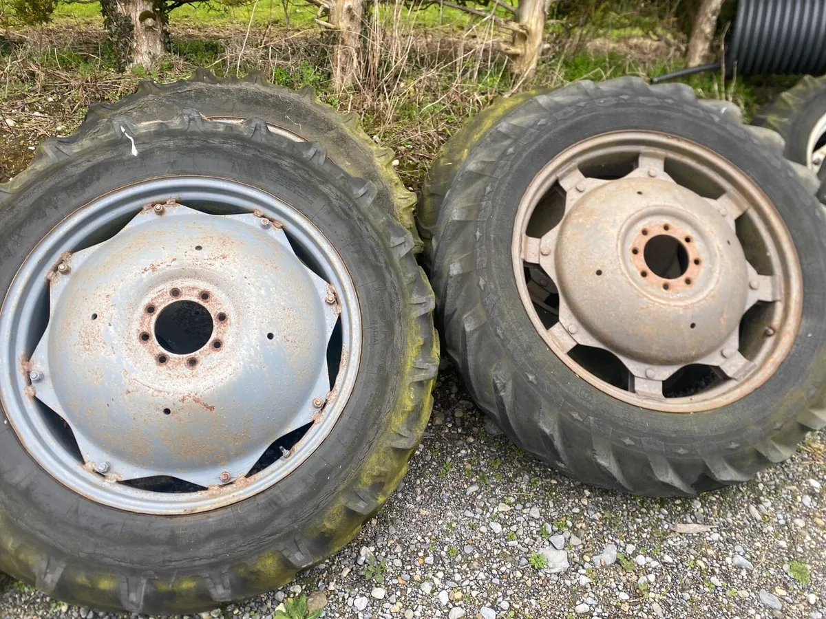 MF 165 wheels - Image 2