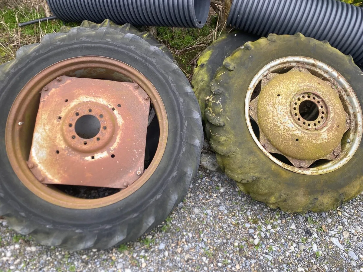 MF 165 wheels - Image 3