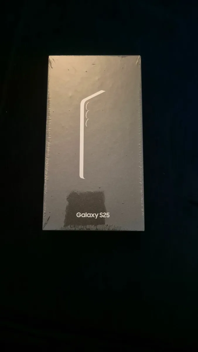 Samsung S25. Brand New - Image 2
