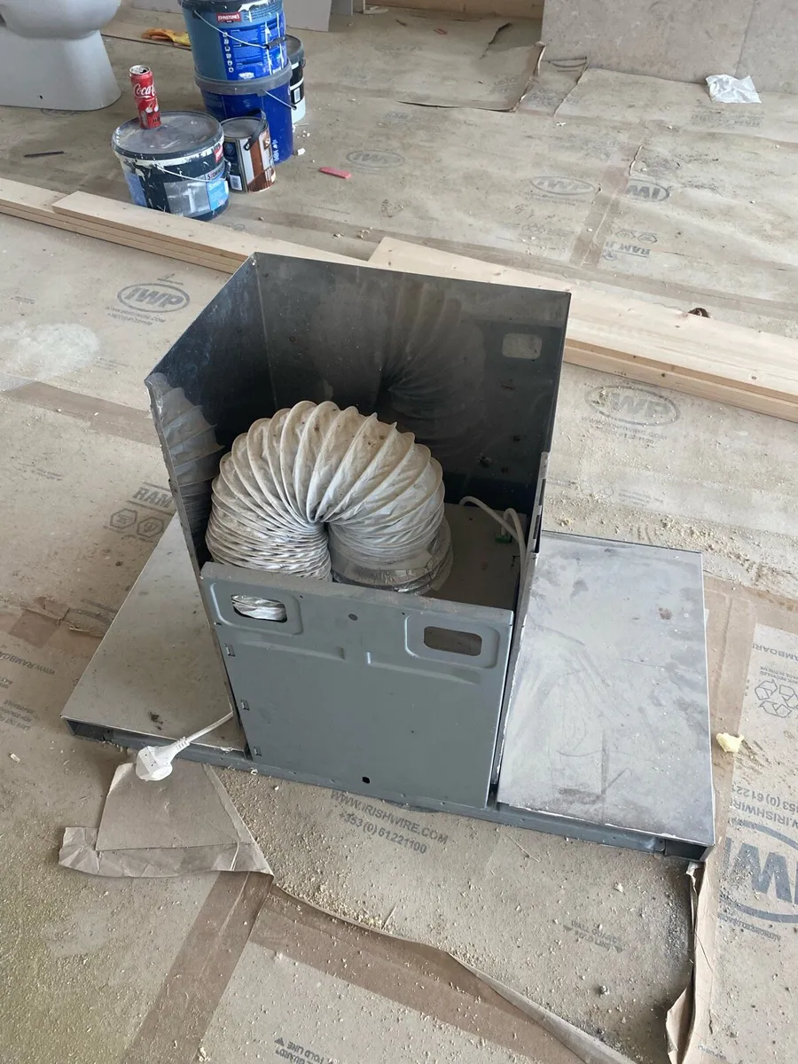 Siemens Extractor Fan - need gone!!! - Image 2