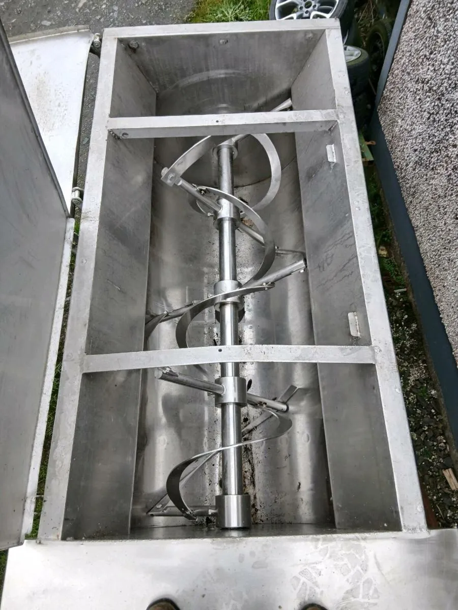 Industrial powder ribbon mixer - Image 1