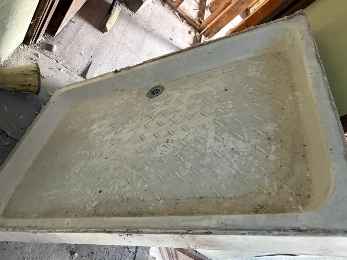 Salvaged Shower Trays - Image 2