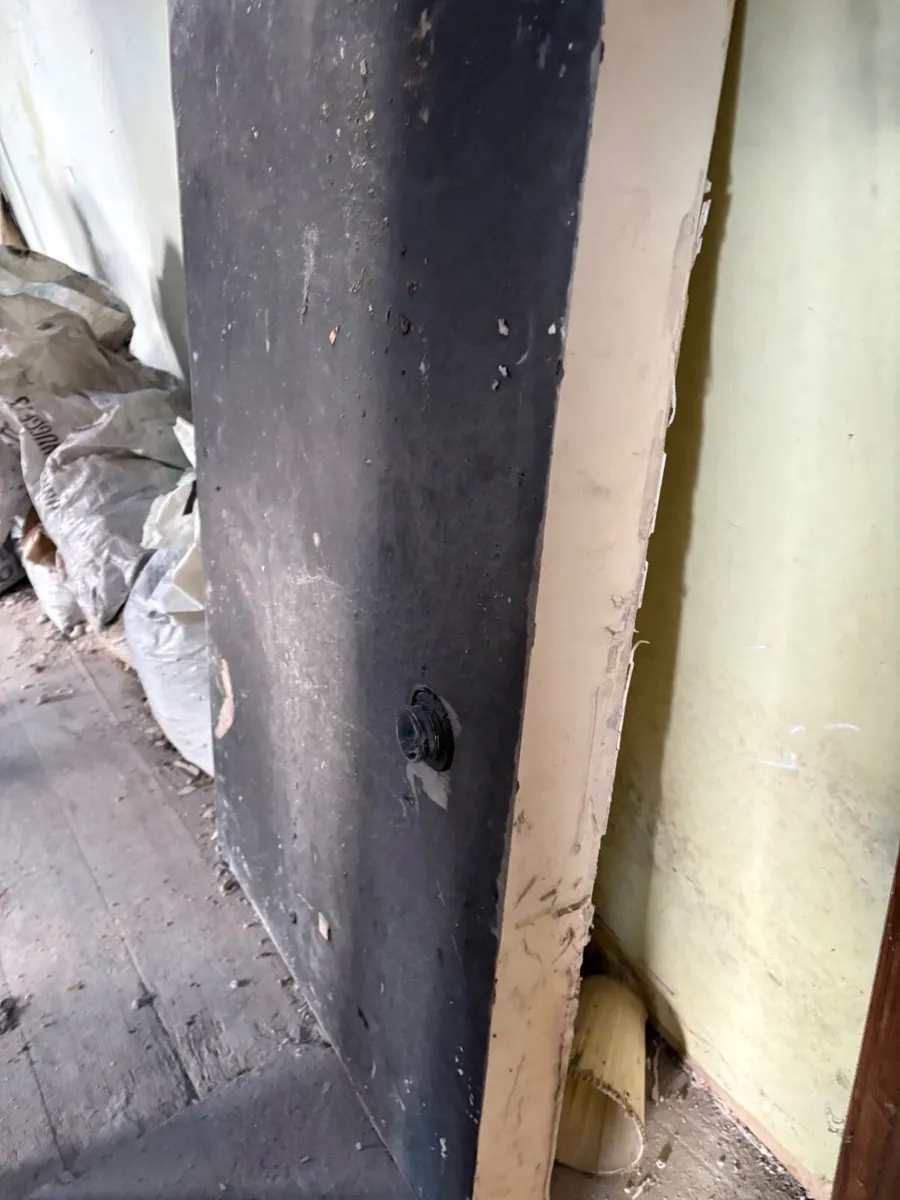 Salvaged Shower Trays - Image 4