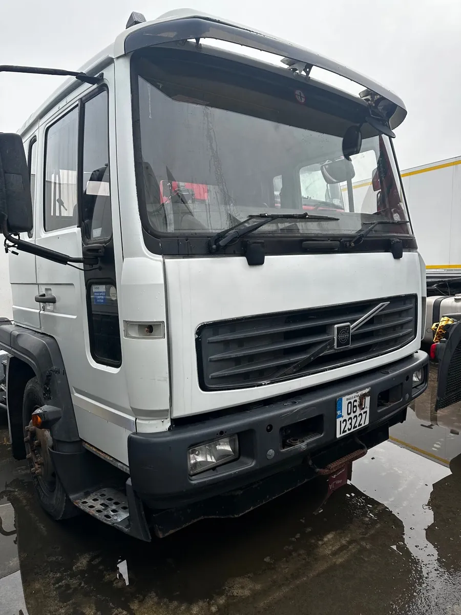 Volvo Other 2006 - Image 2