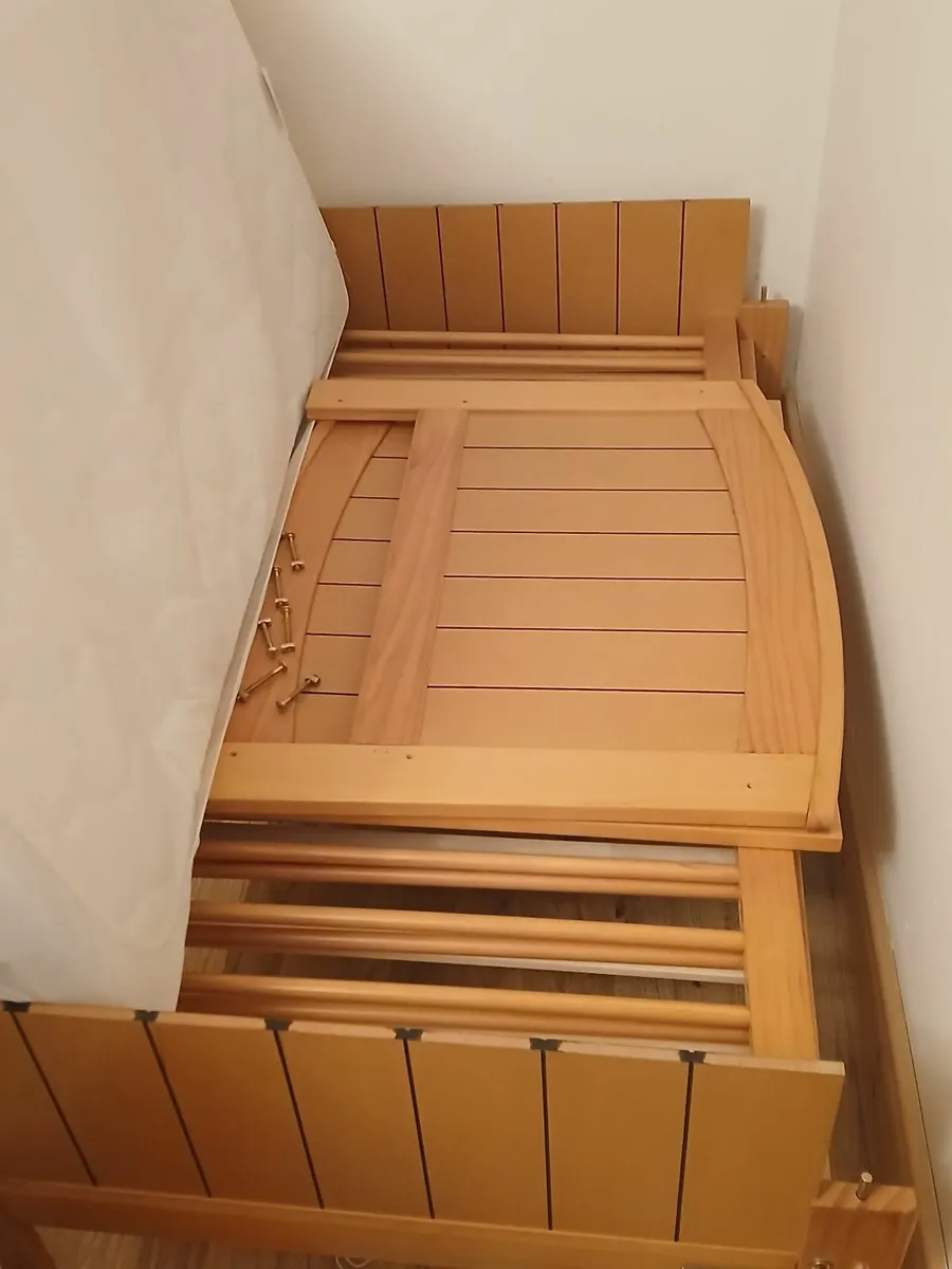 Toddler cot/bed - Image 1