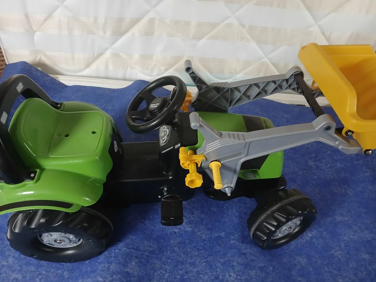 Toy tractor - Image 2