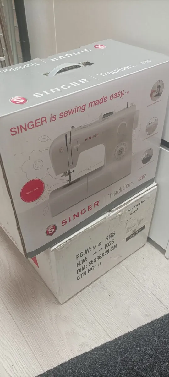 Sewing machine - Image 1