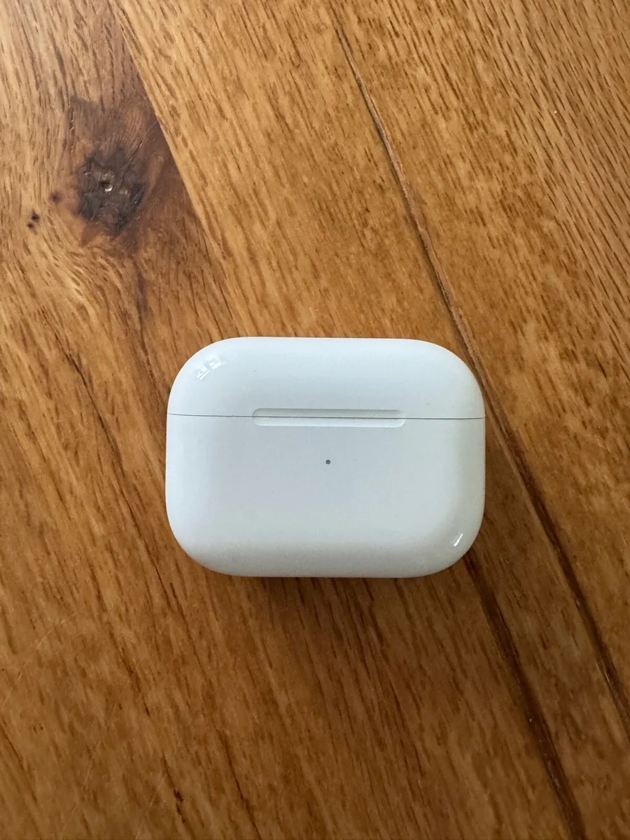 Apple AirPod Pros - Image 1