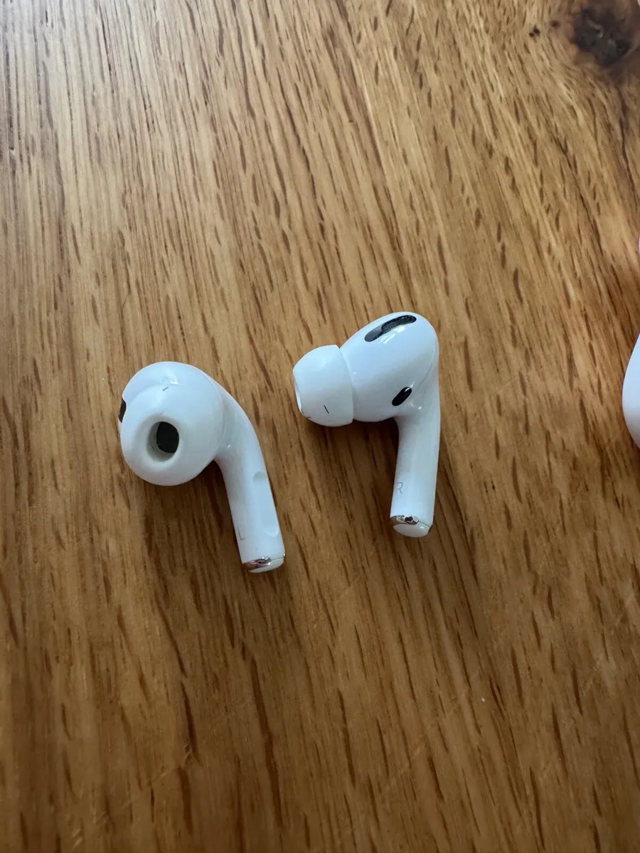 Apple AirPod Pros - Image 3