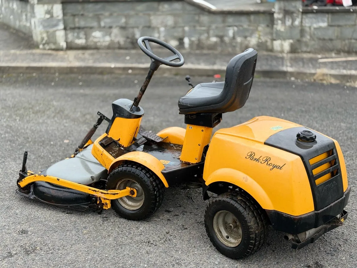 Stiga RideOn 20Hp v-twin 42” cut Hydro - Image 2