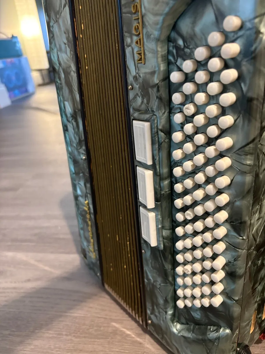 Barcarole Piano Accordion 80bass - Image 2