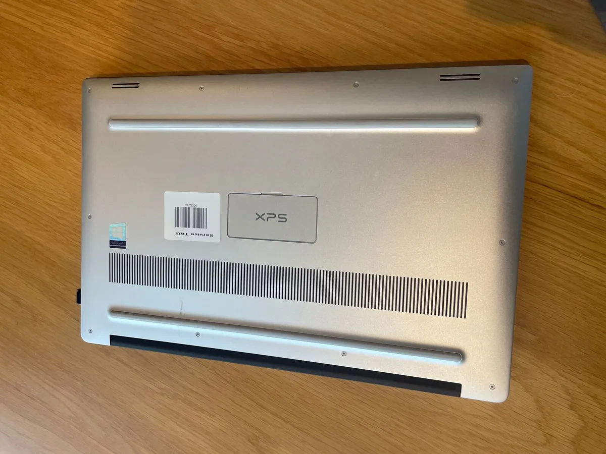 Laptop Dell XPS 15 7590–i7 | 16GB RAM | 256GB SSD - Image 3