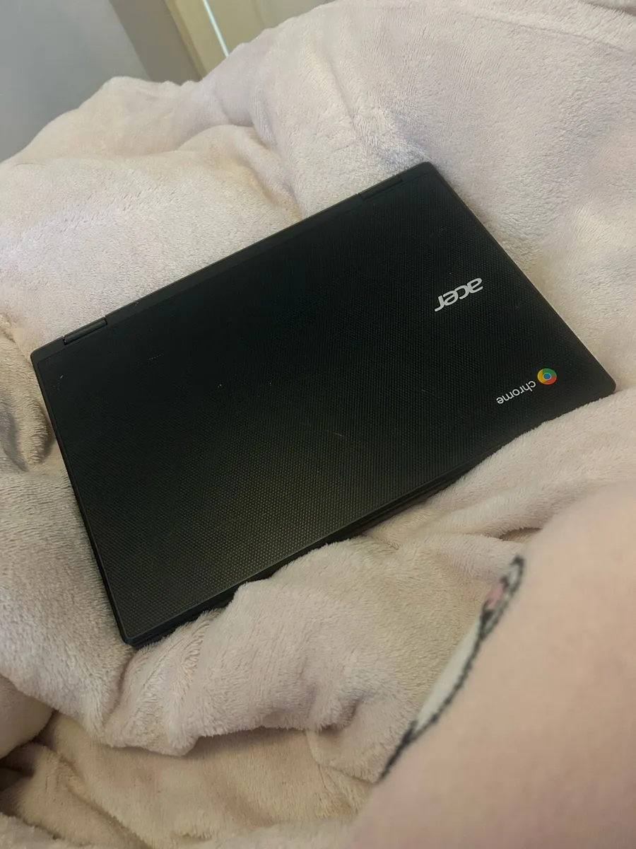 chromebook - Image 2