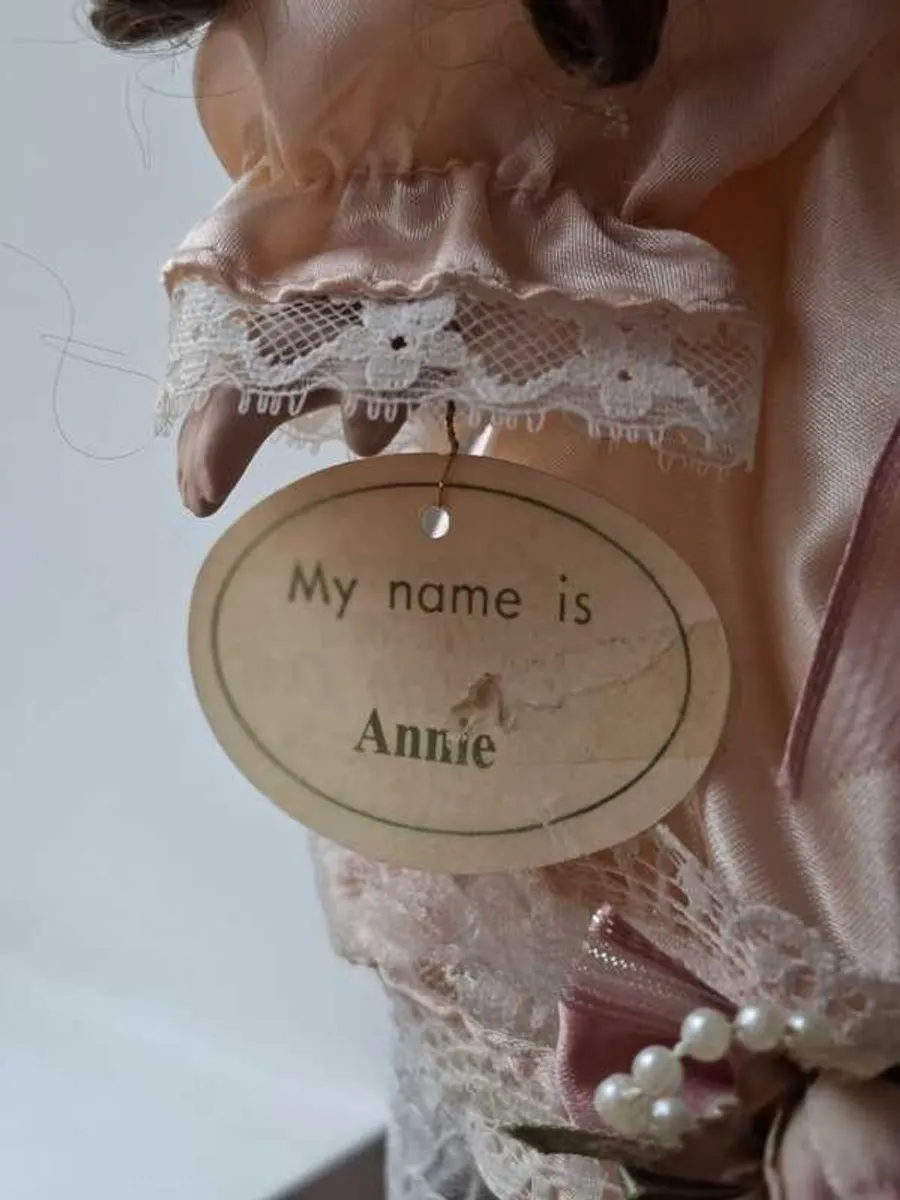 Porcelain doll - Image 4