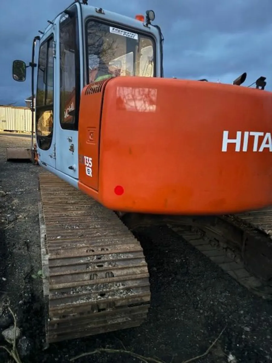 EX135 USR HITACHI DIGGER FOR SALE - Image 1