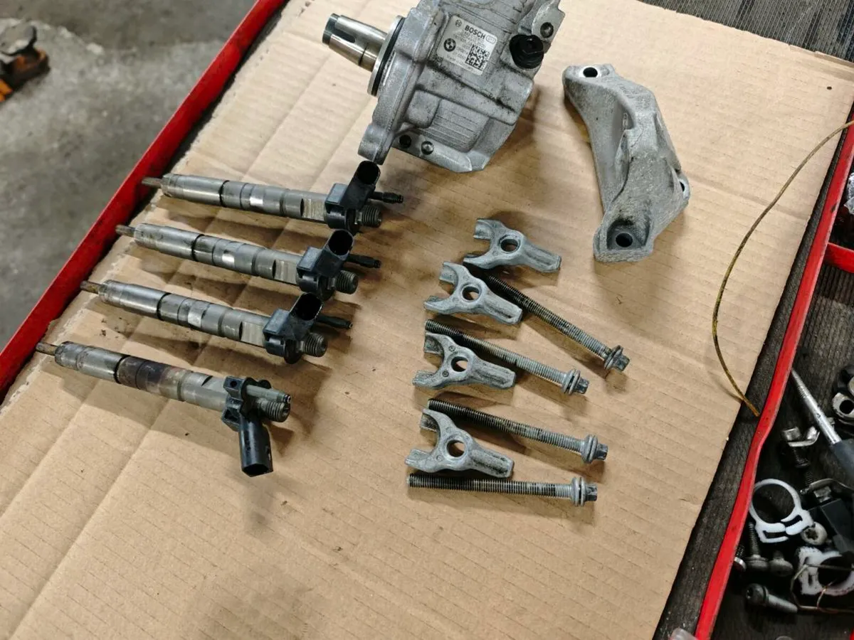BMW N47D20A injector set +fuel high pressure pump - Image 1