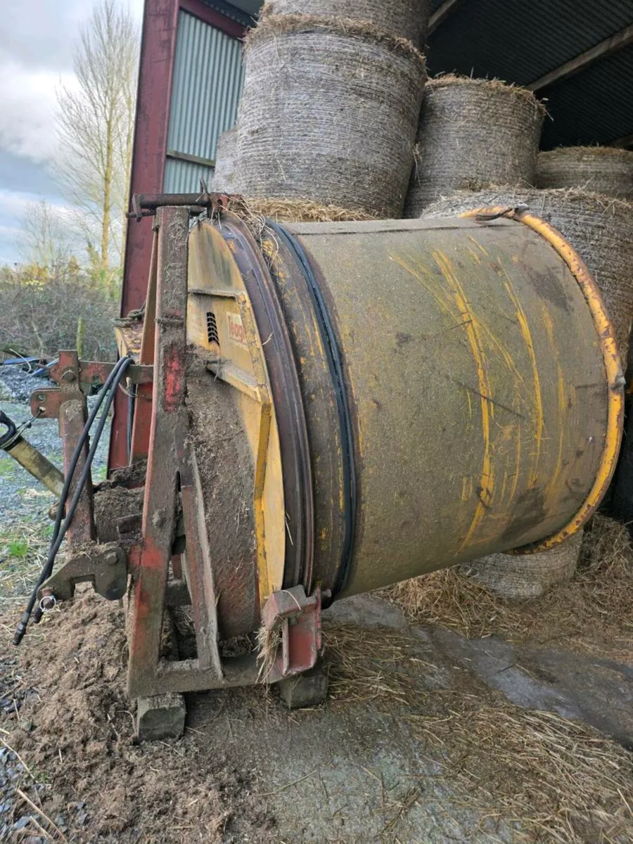 Tegal straw chopper Feeding0 - Image 1