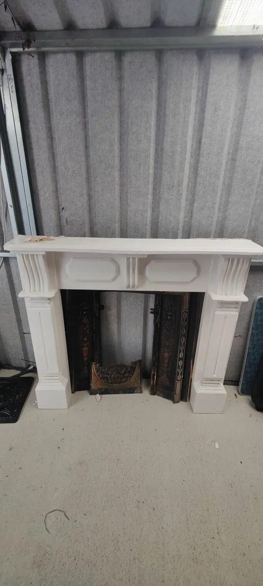 Stove surround - Image 1