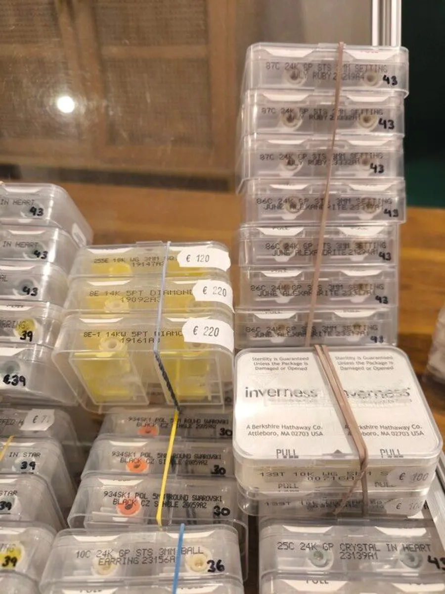 ear piercing kit inverness job lot - Image 4