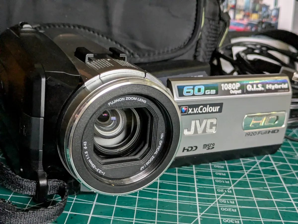 JVC 3CCD🌈 HD camcorder - Image 1
