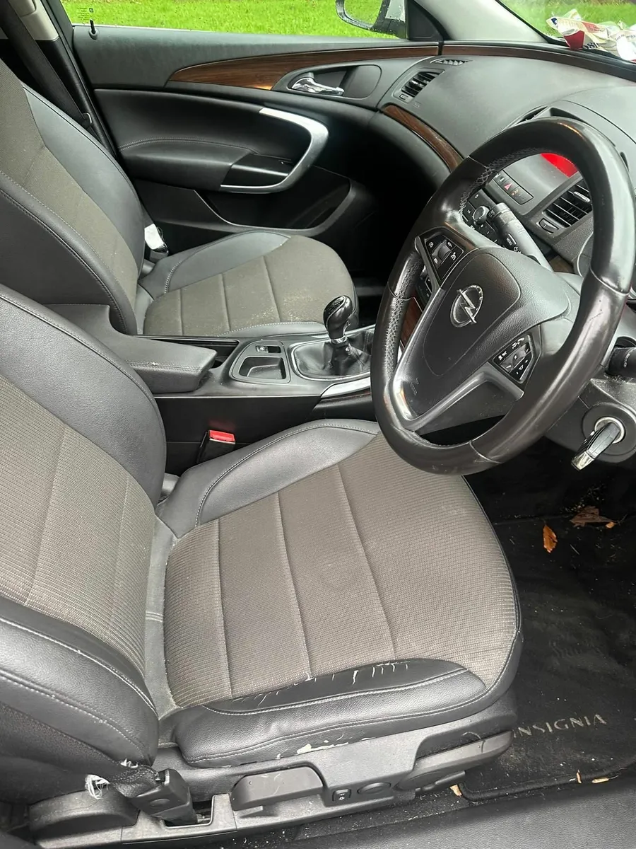 Opel Insignia 2009, 2.0 Diesel - Image 2